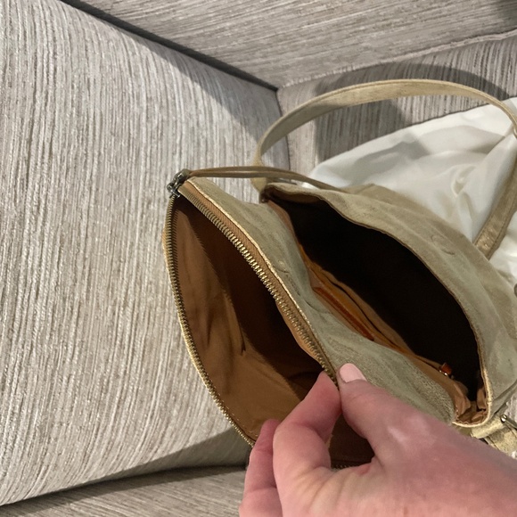 HOBO brand soft gold metallic crossbody bag - Picture 6 of 7